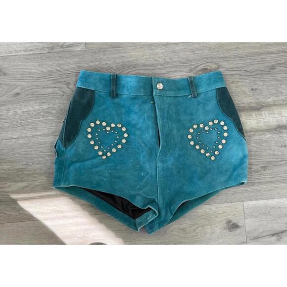 Understated Leather Wanted Shorts in Turquoise Stone - Picture 3 of 9